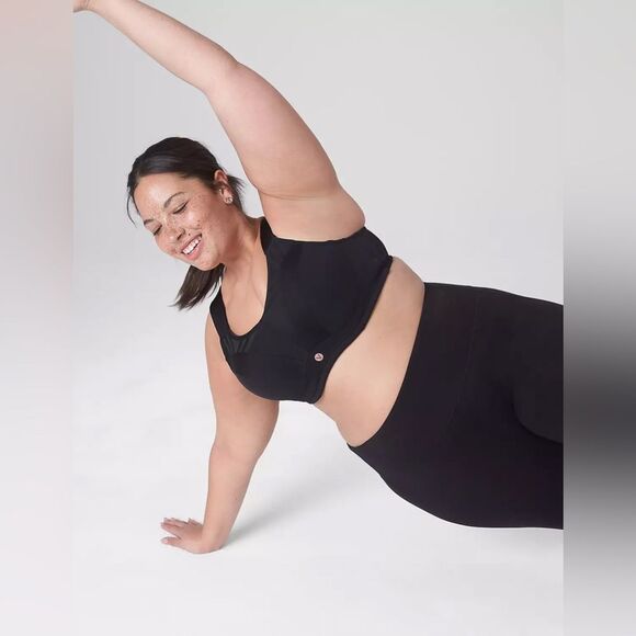 LIVI Active Plus Size Black Max Support Wicking Underwire Sports Bra SZ 40D - Picture 2 of 5